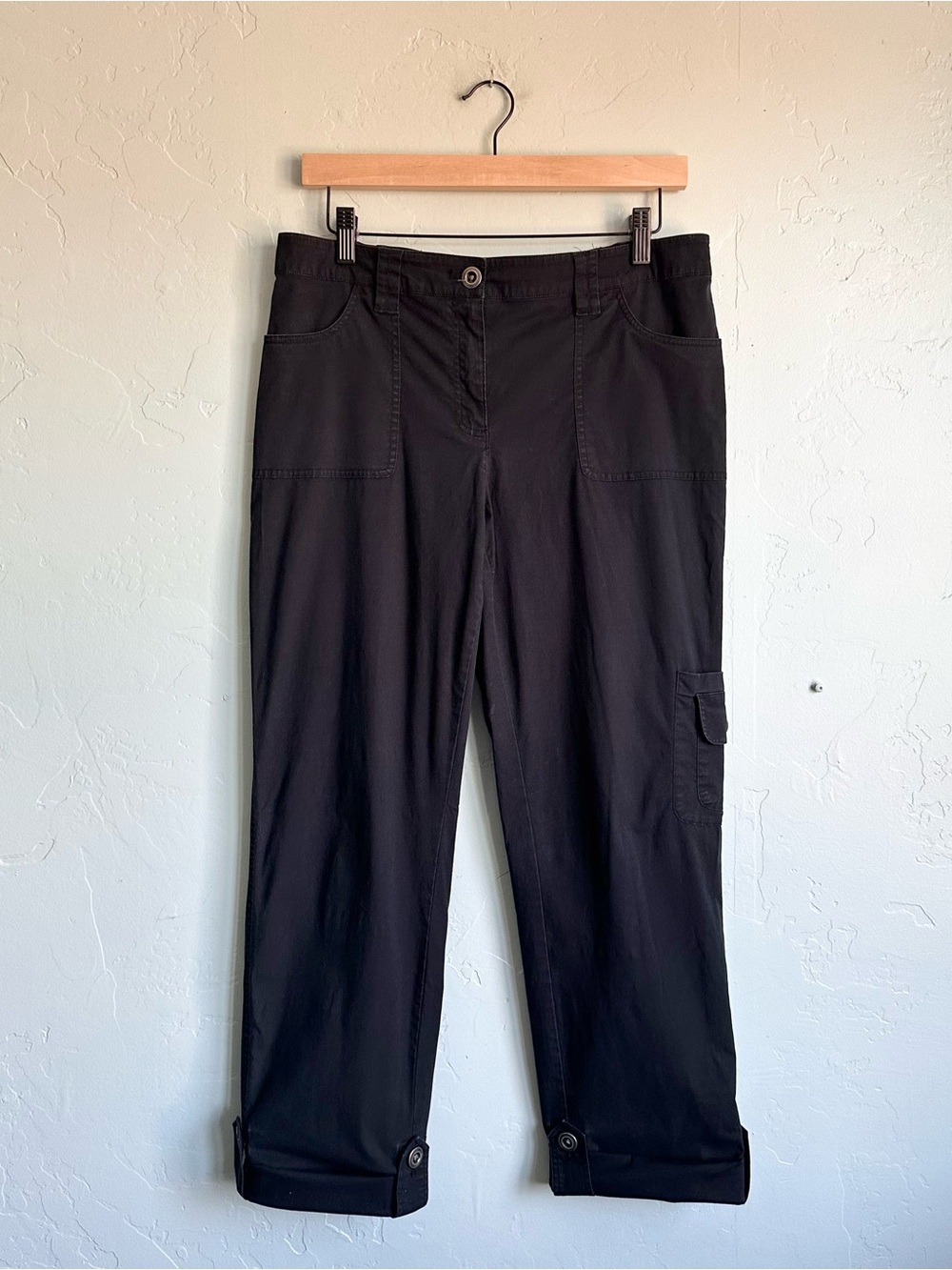 Chico's Black Cotton Roll-Tab Cropped Cargo Pants Women's Medium Chico's Size 1